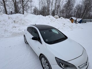 2013 Opel Astra J Рестайлинг, белый, 740000 рублей, вид 4
