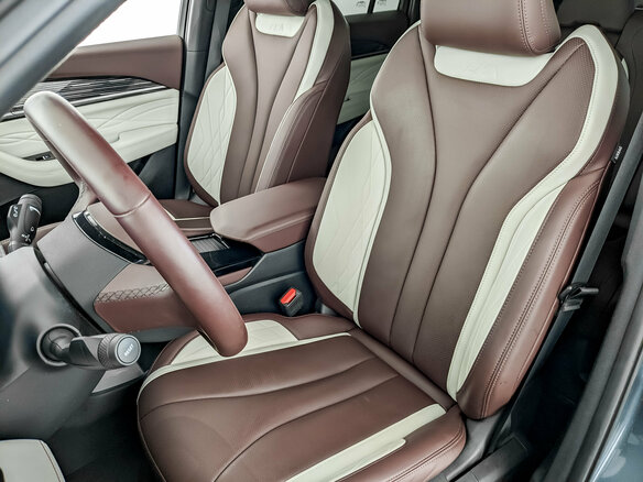 2023 Geely Monjaro I, серый, 3375000 рублей - вид 19