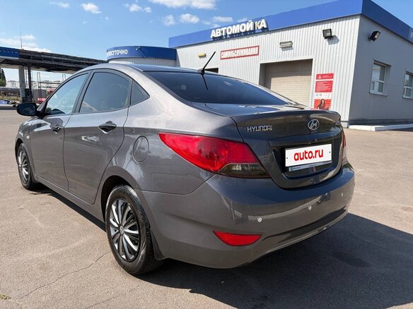 2013 Hyundai Accent IV, серый, 850000 рублей - вид 6