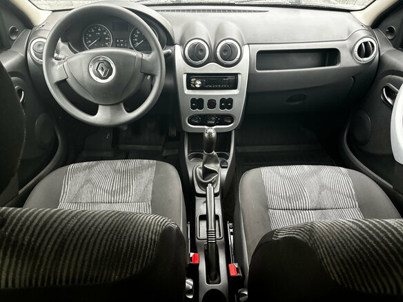 2014 Renault Logan I Рестайлинг, белый - вид 9
