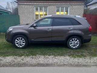 2017 Kia Sorento II Рестайлинг, бежевый, 2150000 рублей, вид 4