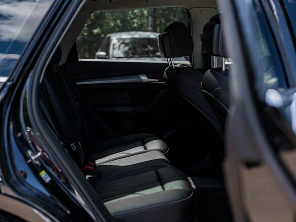 2023 Audi Q5 L 40 TFSI II (FY) Рестайлинг, чёрный, 4050000 рублей - вид 17
