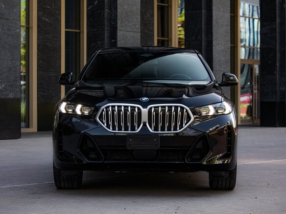2025 BMW X6 40i III (G06) Рестайлинг, чёрный, 11350000 рублей - вид 1