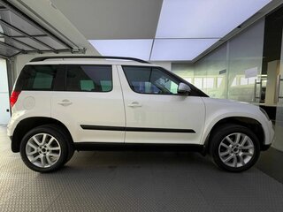 2014 Skoda Yeti I Рестайлинг, белый, 1199000 рублей, вид 4