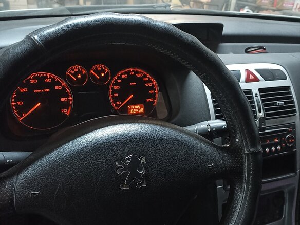 2006 Peugeot 307 I Рестайлинг, серебристый, 299999 рублей - вид 5