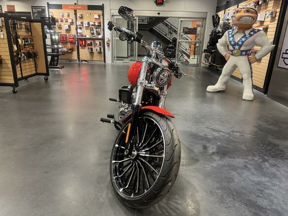 2026 Harley-Davidson Breakout, красный, 3206000 рублей - вид 4