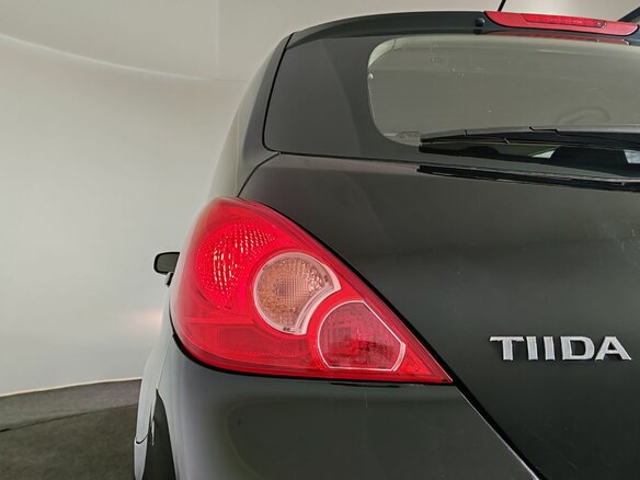 2011 Nissan Tiida I Рестайлинг, чёрный - вид 20