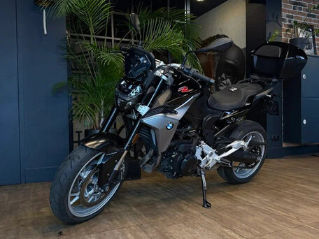 2021 BMW F 900 R, чёрный, 940000 рублей, вид 2