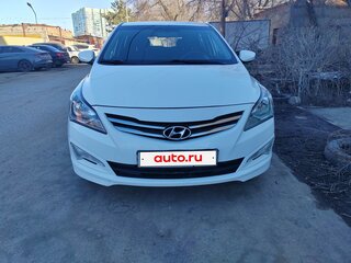 2015 Hyundai Solaris I Рестайлинг, серебристый, 845000 рублей, вид 2