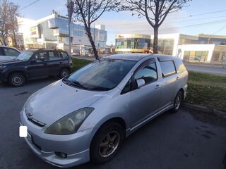 2005 Toyota Wish I, серебристый, 410000 рублей, вид 2