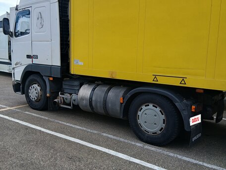 2000 Volvo FH, белый, 2980000 рублей, вид 3