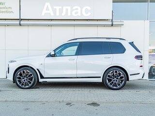 2023 BMW X7 40d I (G07) Рестайлинг, белый, 12990000 рублей, вид 5