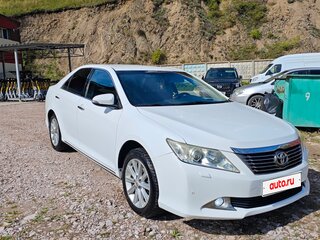 2012 Toyota Camry VII (XV50), белый, 1490000 рублей, вид 2