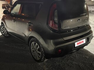2018 Kia Soul II Рестайлинг, серебристый, 1250000 рублей, вид 4