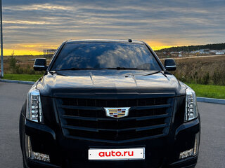 2019 Cadillac Escalade IV, чёрный, 4350000 рублей, вид 2