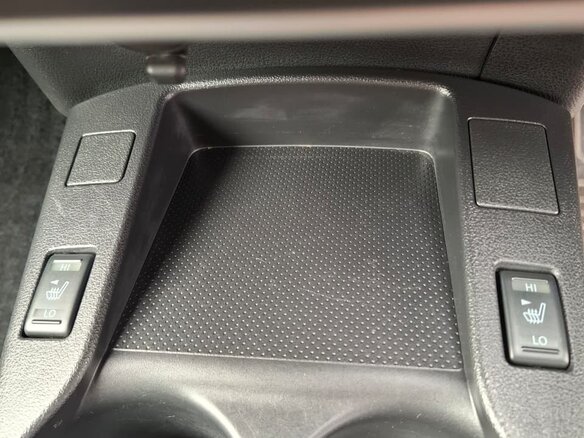 2013 Nissan Leaf (EM57) I (ZE0/AZE0), чёрный, 750000 рублей - вид 16