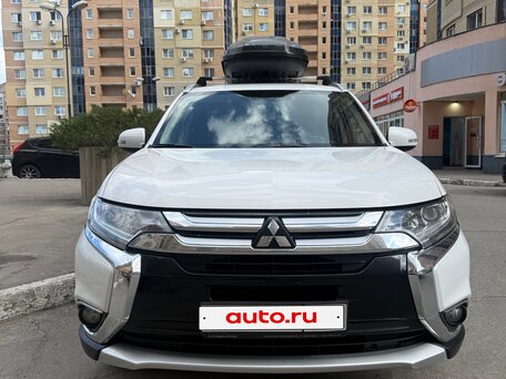 2015 Mitsubishi Outlander III Рестайлинг 2, белый, 1500000 рублей, вид 2
