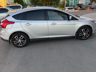 2014 Ford Focus III, серебристый, 660000 рублей, вид 4