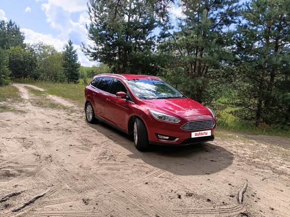 2018 Ford Focus III Рестайлинг, красный, 990000 рублей - вид 1