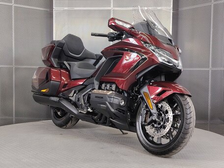 2025 Honda GL 1800 Gold Wing, красный, 3199000 рублей, вид 2