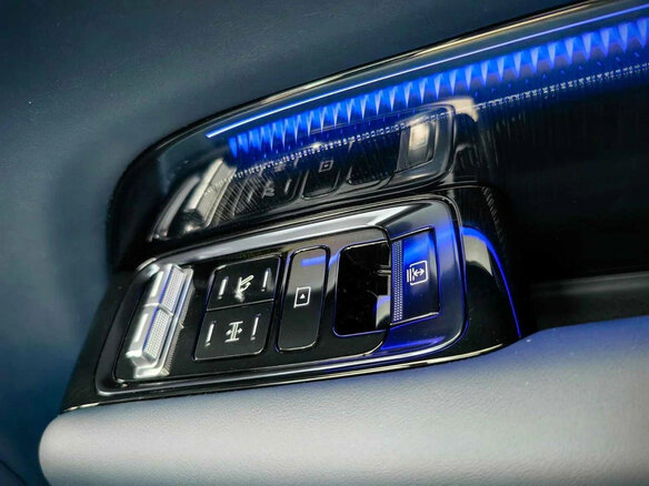 2026 Zeekr 9X 70 kWh, чёрный - вид 20
