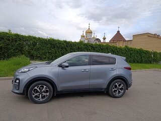 2019 Kia Sportage IV Рестайлинг, серебристый, 2220000 рублей, вид 4