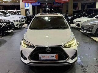 2023 Toyota Yaris IV, белый, 1050333 рублей, вид 2