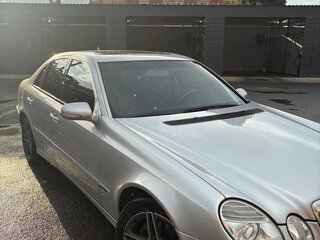 2006 Mercedes-Benz E-Класс 280 III (W211, S211) Рестайлинг, серебристый, 1090000 рублей, вид 1