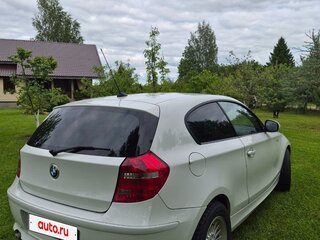 2011 BMW 1 серии 116i I (E81/E82/E87/E88) Рестайлинг, белый, 700000 рублей, вид 5