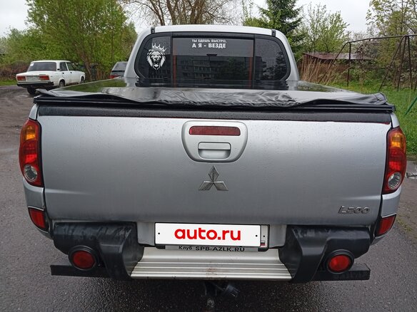 2011 Mitsubishi L200 IV, серебристый, 1300000 рублей - вид 2