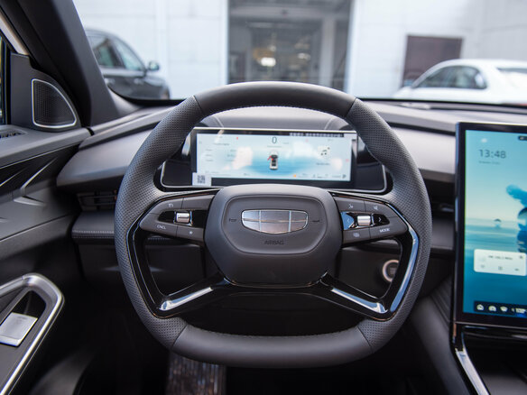 2025 Geely Cityray, белый, 3219990 рублей - вид 36
