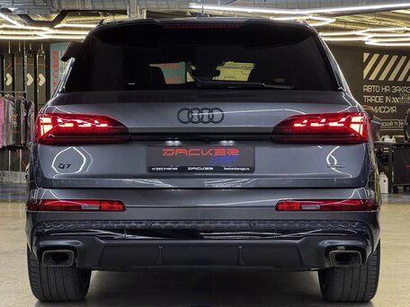 2024 Audi Q7 50 TDI II (4M) Рестайлинг 2, серый, 12888000 рублей, вид 4