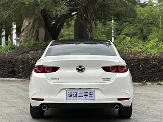 2022 Mazda 3 Axela IV (BP), белый, 1480005 рублей, вид 5