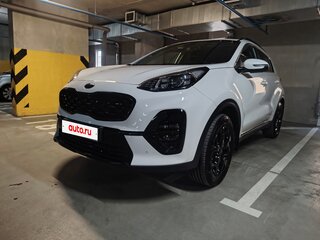 2021 Kia Sportage IV Рестайлинг, белый, 2650000 рублей, вид 2
