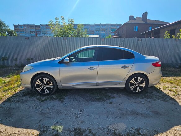 2012 Renault Fluence I, серебристый, 880000 рублей