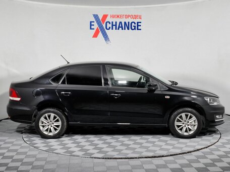 2015 Volkswagen Polo V Рестайлинг, чёрный, 877000 рублей, вид 4