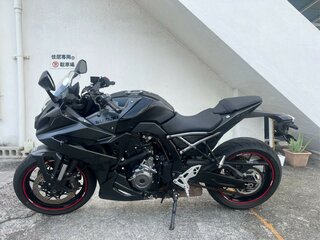 Suzuki GSX-8R
