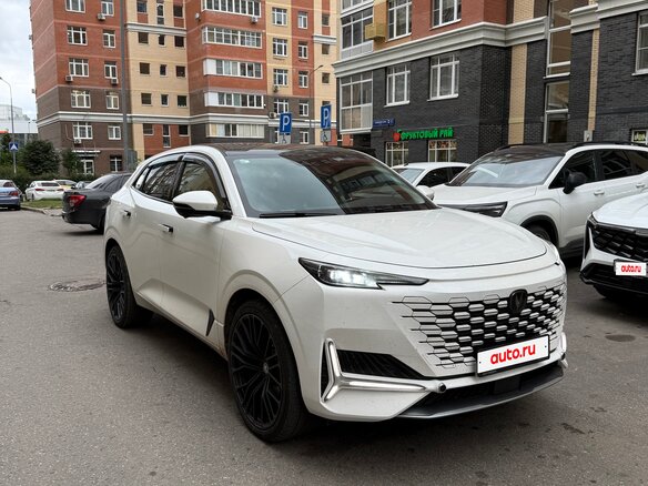 2022 Changan UNI-K, белый, 2200000 рублей - вид 3