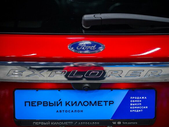 2019 Ford Explorer VI, красный, 3695000 рублей - вид 21