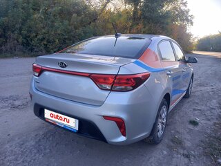 2018 Kia Rio IV, серебристый, 1340000 рублей, вид 3