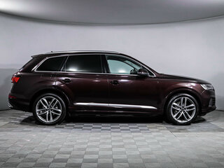 2021 Audi Q7 45 TDI II (4M) Рестайлинг, коричневый, 6795000 рублей, вид 4