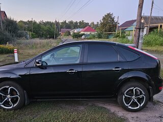 2010 Ford Focus II Рестайлинг, чёрный, 700000 рублей, вид 5