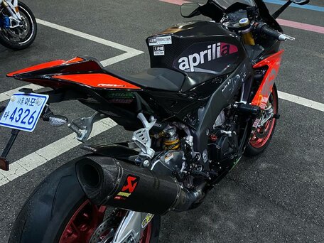 2018 Aprilia RSV4, чёрный, 1700000 рублей, вид 4