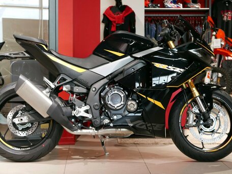 2026 Voge 525RR, чёрный, 577000 рублей, вид 2