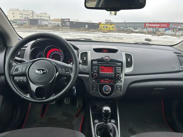 2012 Kia Cerato Koup II, красный, 650000 рублей - вид 8