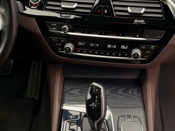 2020 BMW 5 серии 530d xDrive VII (G30/G31/G38) Рестайлинг, синий, 5000000 рублей - вид 32