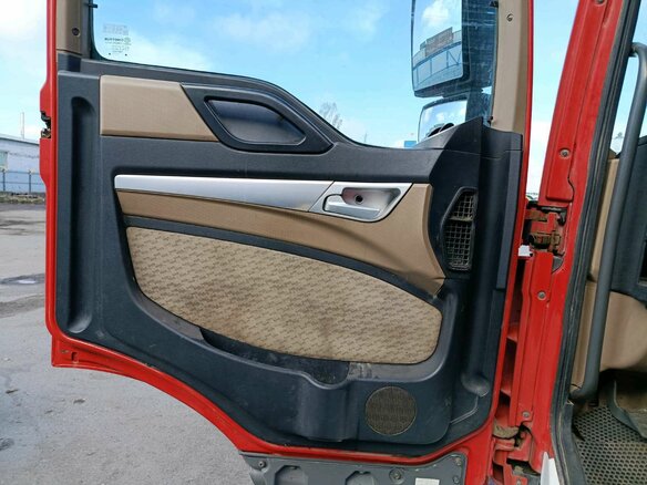2022 Sinotruk Howo T5G, красный, 2907000 рублей - вид 9