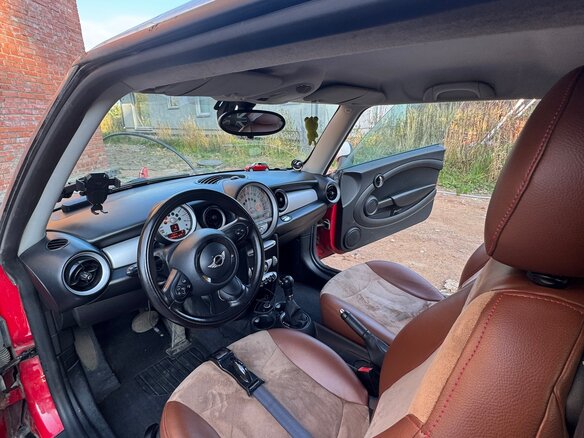 2009 Mini Hatch Cooper II (R56), красный, 680000 рублей - вид 10