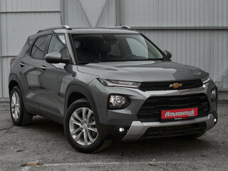 2021 Chevrolet TrailBlazer III, серый, 1795000 рублей, вид 3