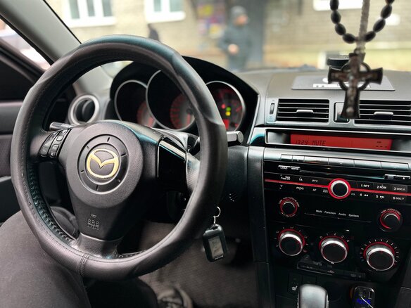 2008 Mazda 3 I (BK) Рестайлинг, чёрный, 820000 рублей - вид 9